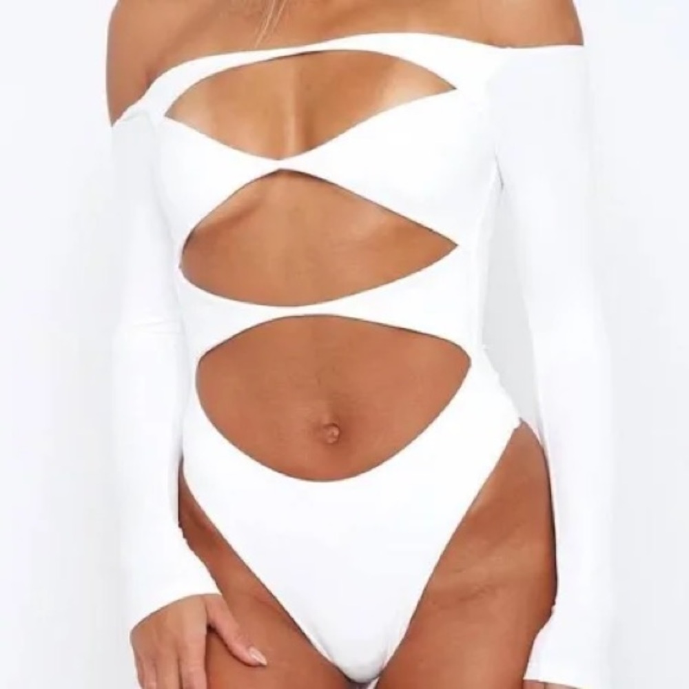 White Fox Boutique Elegant White Bodysuit